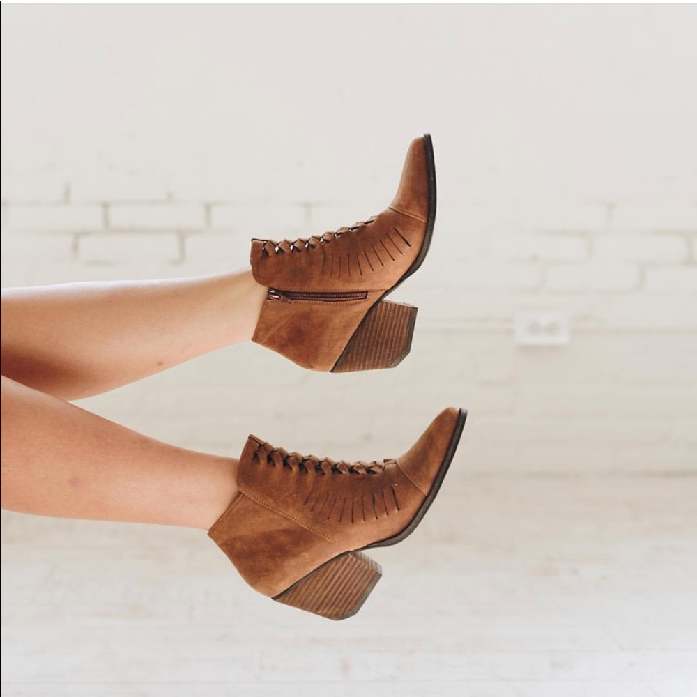 Saddle Western Woven Top Boho Ankle Boots - Picture 2 of 8
